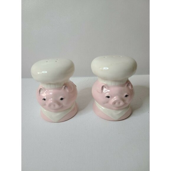 VINTAGE Ceramic Pig Chefs Salt And Pepper Shakers Set Pink White Made In Japan - Picture 1 of 6